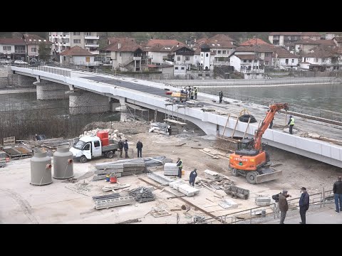 Stopirana montaža ograde na mostu u Šarampovu