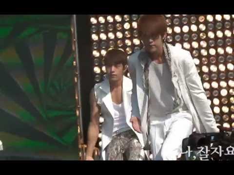 [FANCAM] 120801 Myungsoo (camera rehearsal) - The Chaser @ Super Concert