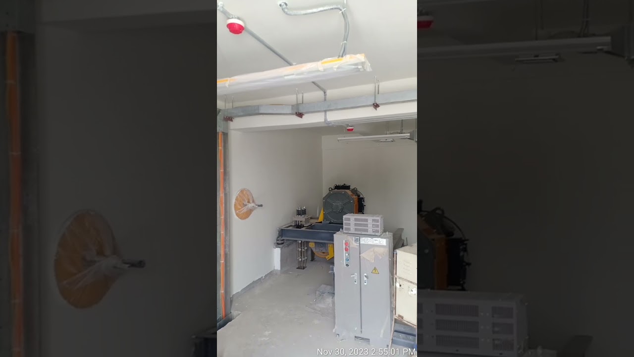 Escalator operation in the building hearing good sound of its #escalator #elevator #mechanical