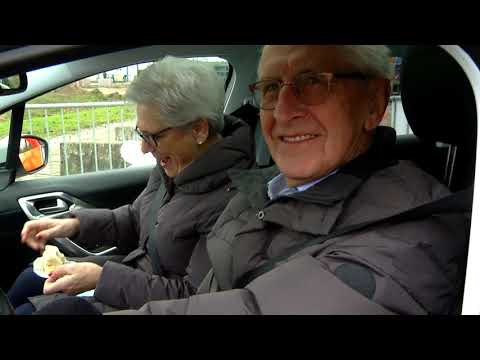 Huldiging van twintig jubilarissen van sportclub Oranje Wit