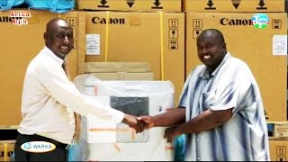 Le Nouveau Ministre de L'Education Nationale, Moustapha Mohamed Mahamoud, distribue des photocopieus
