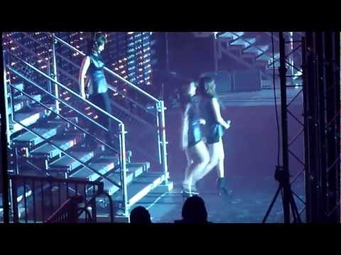 Music Bank Paris - 4minute and their high heels