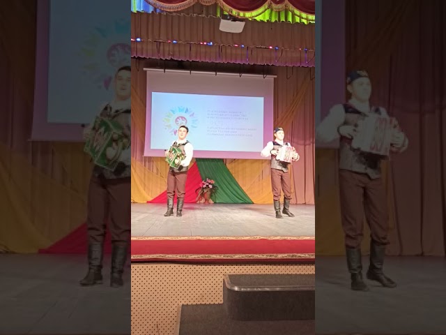 Райнур Фәизов  һәм Рәмис Ганиев тальянда сыздыра...