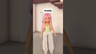 Tem um monstro atrás da porta 😮 #roblox