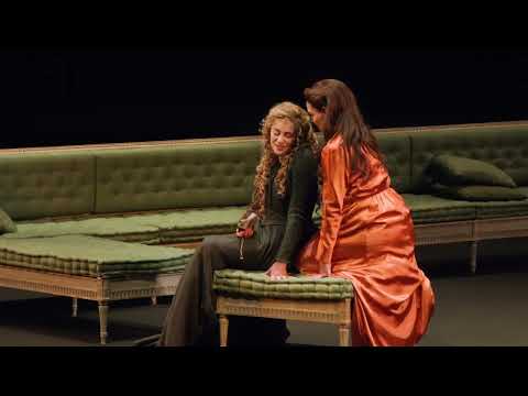 Critics and audiences are enthralled by Hedda Gabler.