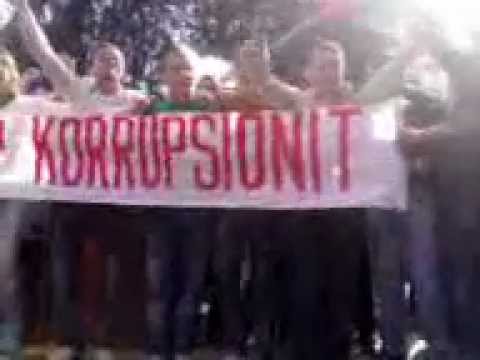 Himni Kombetar ( protesta e studenteve Vlore )