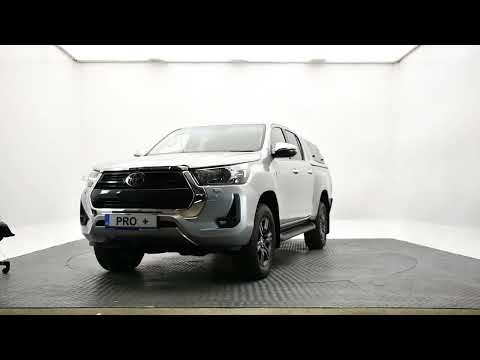 Toyota HiLux 2.8 SR5 Double Cab - Image 2