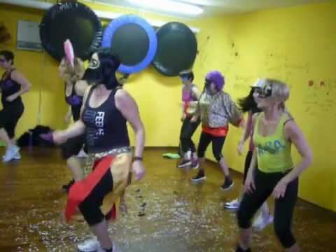 "Le Zumba Girls"