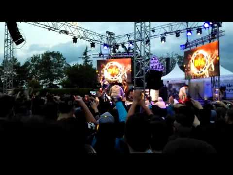 KENSUKE VS MARK - CUARTOS - Regional Madrid Red Bull Batalla de los Gallos 2016