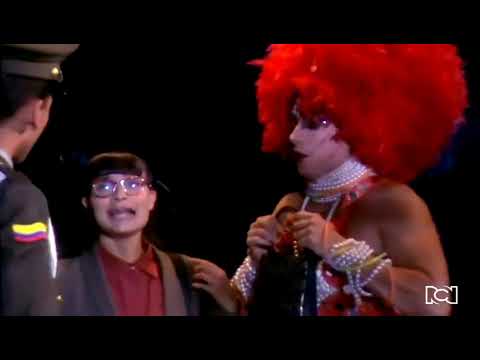 Betty salva a Armando de un lío | Yo soy Betty, la fea