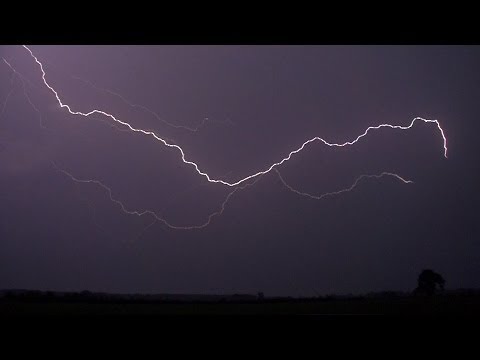 Ето как природата "рисува" светкавиците на забавен каданс
