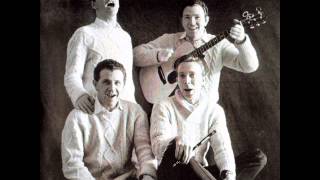 The Clancy Brothers and Tommy Makem - Finnegan&#39;s wake
