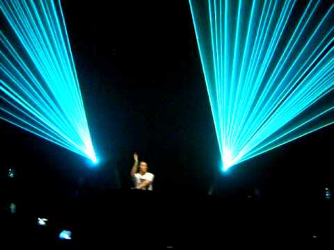 Tiësto - Kaleidoscope HMH 19-06-2010 [Swedish House Maffia - One]