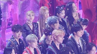 Download lagu 181225 블랙핑크(BLACKPINK),방탄소년단(BTS)  전출연진 엔딩 (Ending) 송민호카메라 찍어보는 제니 [4K] 직캠 (2018 가요대전) by Mera mp3