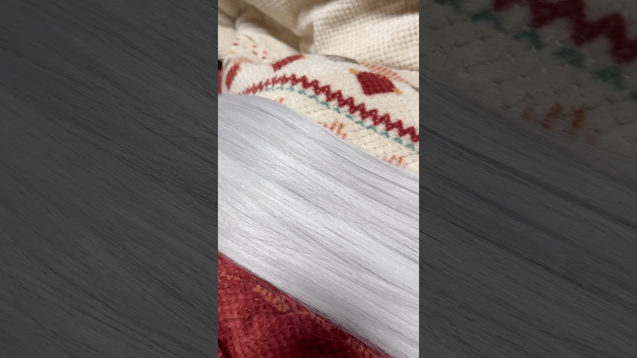 yukiringo0423 どーでもいいだろうけど、ウィッグのお手入れって大変なんだよ。 #お手入れ #手入れ #ウィッグ #コスプレ #コスプレイヤー #葬送のフリーレン #フリーレン 土曜日はこれ