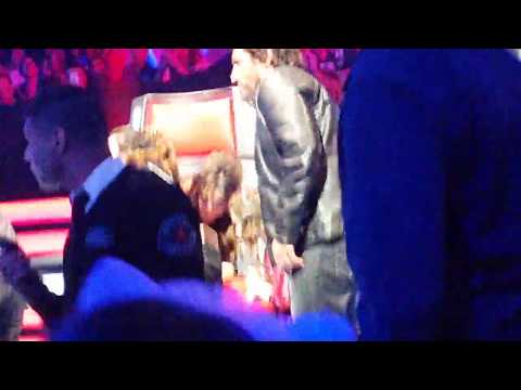 Tini le da un autógrafo a Guada!!😱 La Voz Argentina (V)