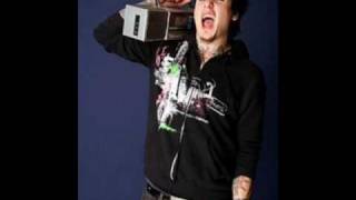 Papa Roach Naked Infront of the Computer (Faith no more cover) w/Lyrics