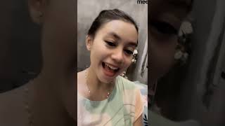 Download lagu Daily activity: this aunt is cleaning her house, guys mp3