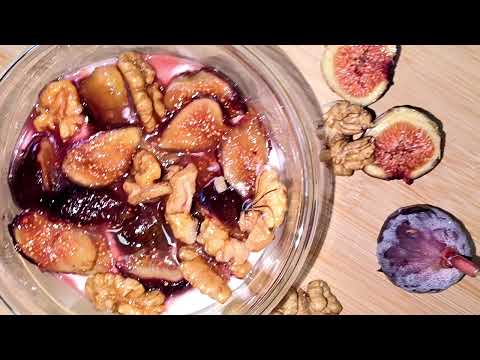 Caramelised Figs yogurt. Celebrating the short yet sweet season with this 1st easy yet yummy recipe.