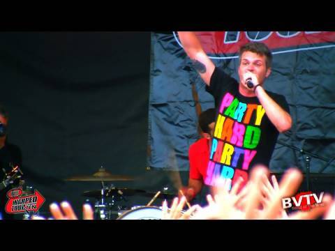 3OH!3 - "Double Vision" Live in HD! at Warped Tour 2010