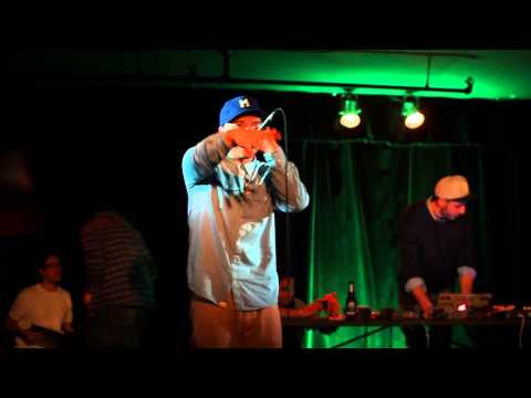 Mus Vic - Hmmm (Live @ Divan Orange)