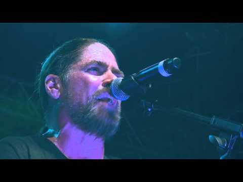 Fiel a La Vega - Salimos de Aquí - El Concierto (Bahia Urbana)