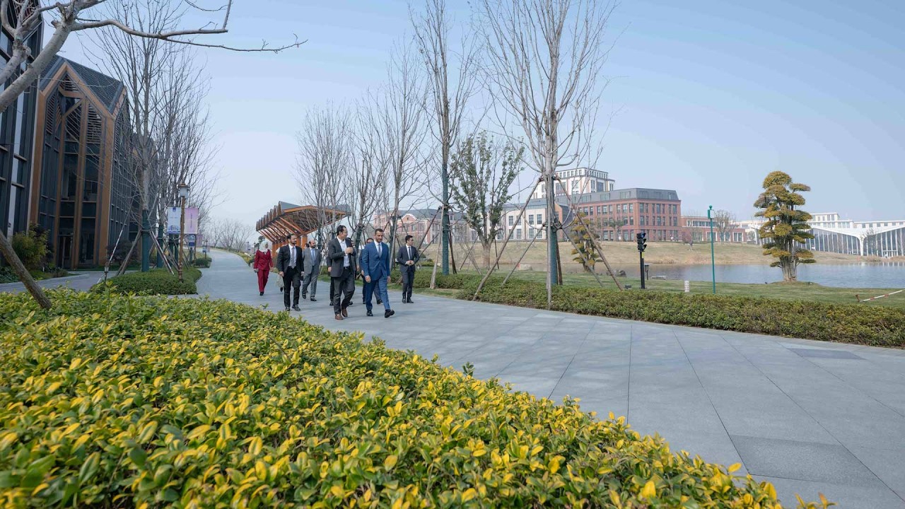 صورة بعنوان: Youtube Image