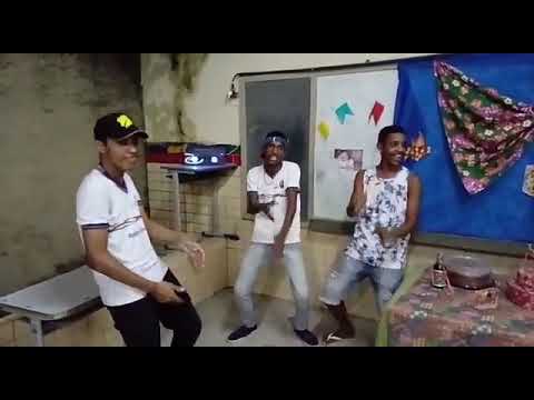 Mc ABALO ,FEAT.Mc Levin