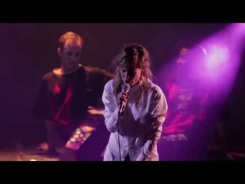 Christine and the Queens -- The Loving Cup (Live)