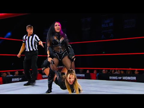 Viva Van Says She’s Signed With AEW