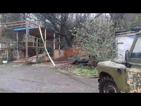 Garage demolition with Landrover series 3 109 200di