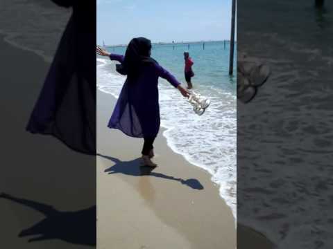 I very love this place.. Pantai Batu Buruk.