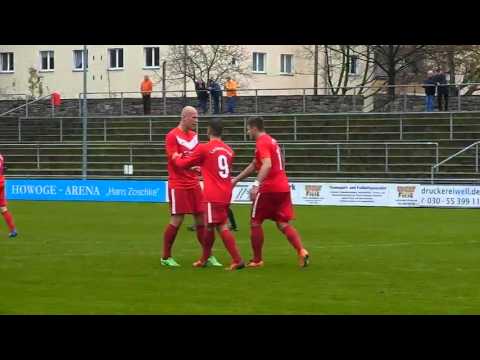 Spielszenen aus dem Spiel Lichtenberg 47 gegen 1. FC Neubrandenburg