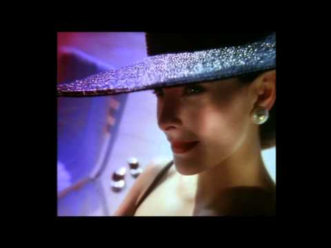 N°5, the 1990 Film by Ridley Scott, with Carole Bouquet: La Star – CHANEL Fragrance