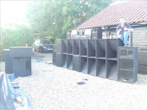 dirty funker greasy chicken Bootleg Remix  Rob P Evolution