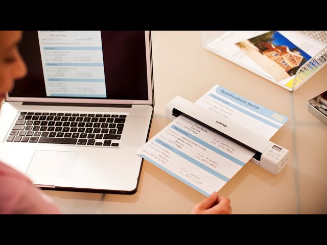 Brother DS-820W Escáner Color Portátil video