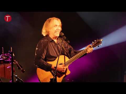 Jaromír Nohavica na louce u Štěrbovy vily