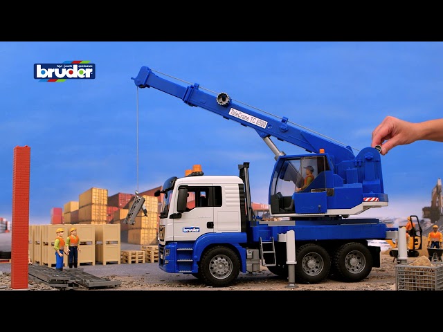 Vídeo relacionado con Bruder, MAN TGA Kran LKW, camión, camión grúa, vehículo para la construcción