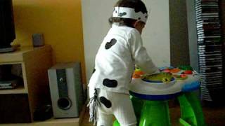 A pesar del disfraz de vaca  sigo siendo muy burra