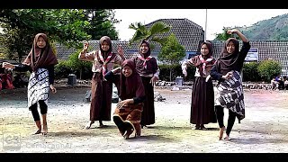 Download lagu TARI PADANG BULAN, GUNDUL PACUL, LIR ILIR PAGELARAN PENTAS SENI SMP N 4 KALIBENING mp3
