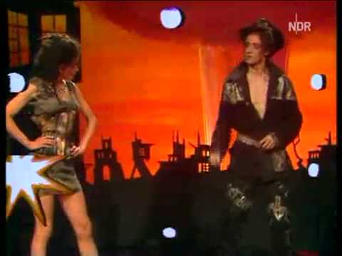 Haysi Fantayzee - Shiny Shiny