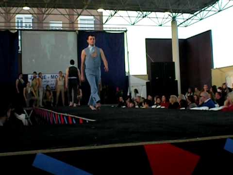 DESFILE ANDUJAR