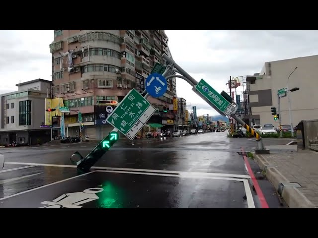 Typhoon Danas batters Chiayi, Tainan