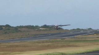 preview picture of video 'ATR 72-500 da TRIP decolando de Salvador - Pista 28 - PP-PTR'