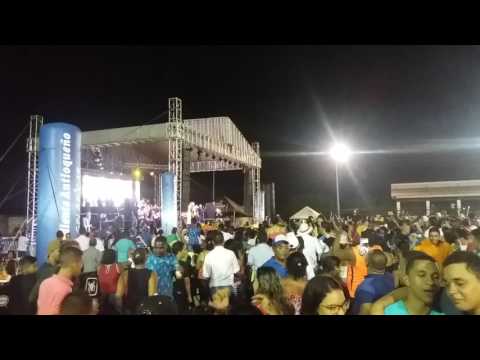 concierto de Peter manjares y su tema a dedicarle a Martín Elías en la despedida