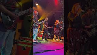 Download lagu Biduan dangdut madura mp3