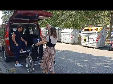 I-CAR: an equipped minivan for Carmela