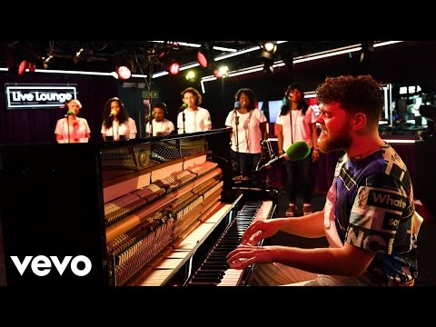 Jack Garratt - Friends (Francis And The Lights ft Bon Iver cover) in the Live Lounge