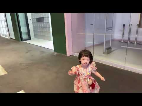 Anna chạy đi chơi tối25/3/2023