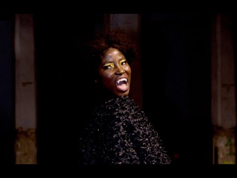 DESFILE LAS VAMPIRAS by MAISON MESA MBFWM 2019-2020